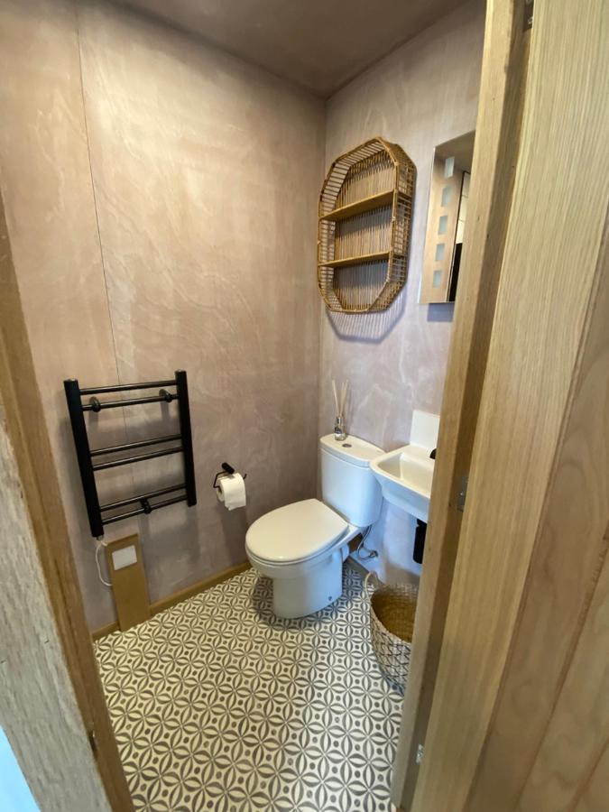 Unique Luxurious Cabin On Sea View Working Croft Garrabost Bagian luar foto